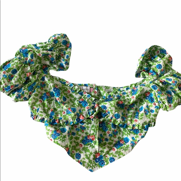 House of Sunny Floral Crop Top - Picture 2 of 5